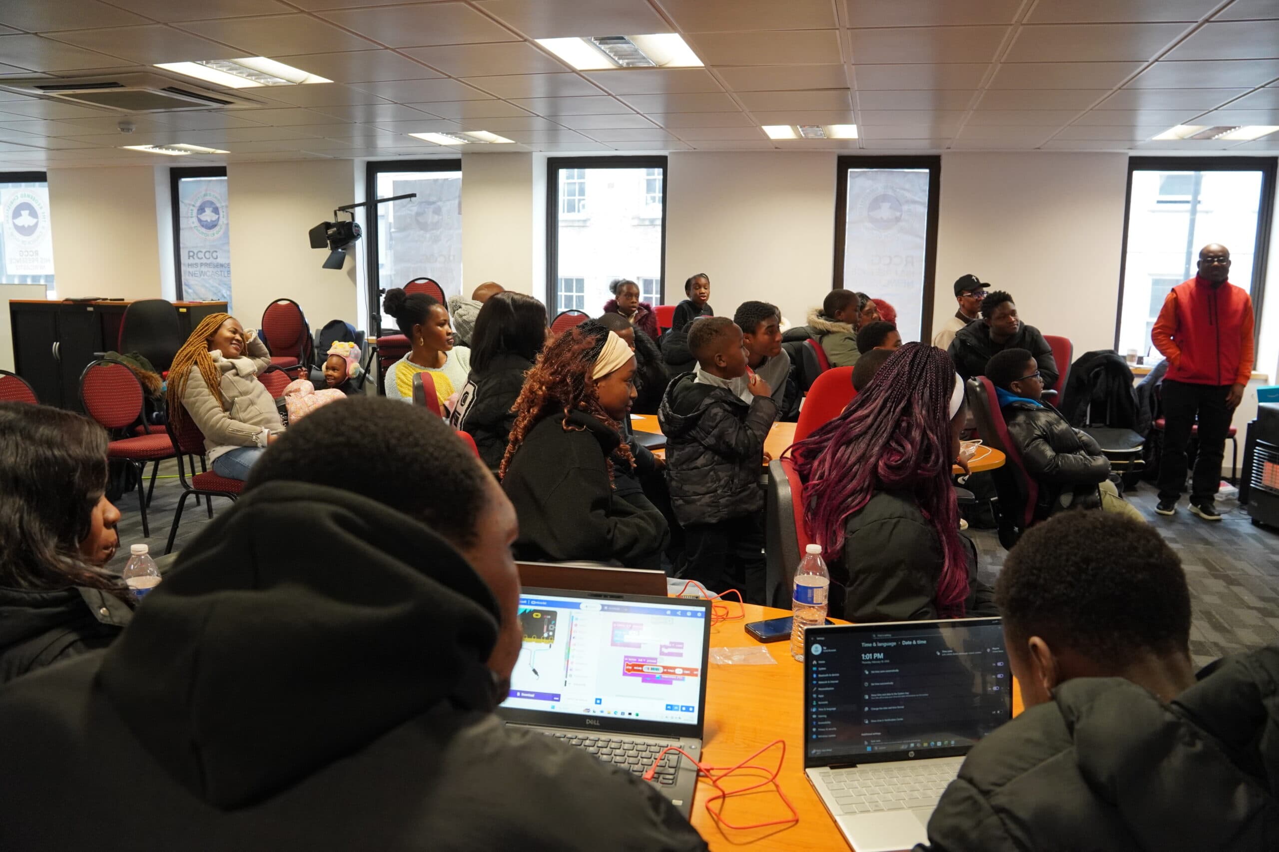 Connecting Generations Through Technology: DataKirk’s Digital & AI Open Day in Newcastle