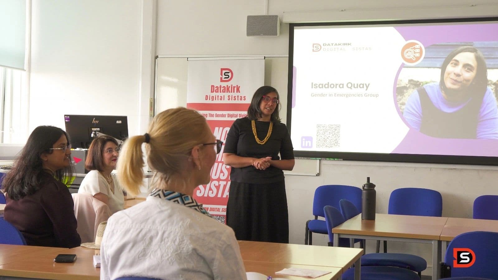 Digital Sistas: Building Pathways for Women to Thrive